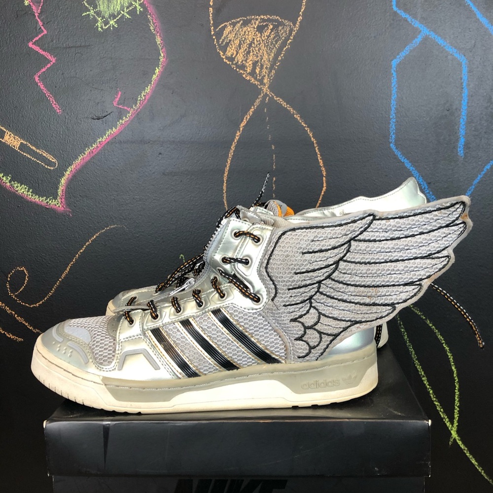 Jermey Scott’s adidas (used)